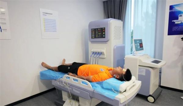 xc体育股份有限公司动态 - 用AI“复刻”名医专家的诊疗逻辑省二医发布医生数字分身